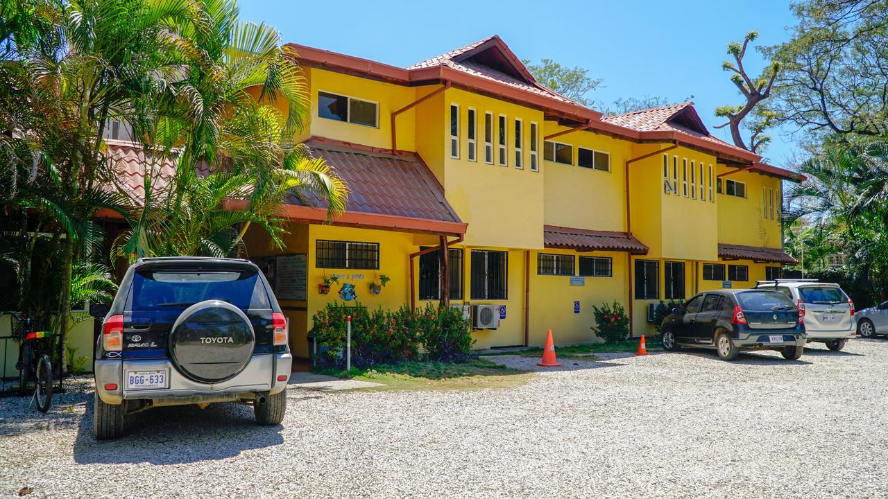Hotel Isolina Beach Potrero  Exteriör bild